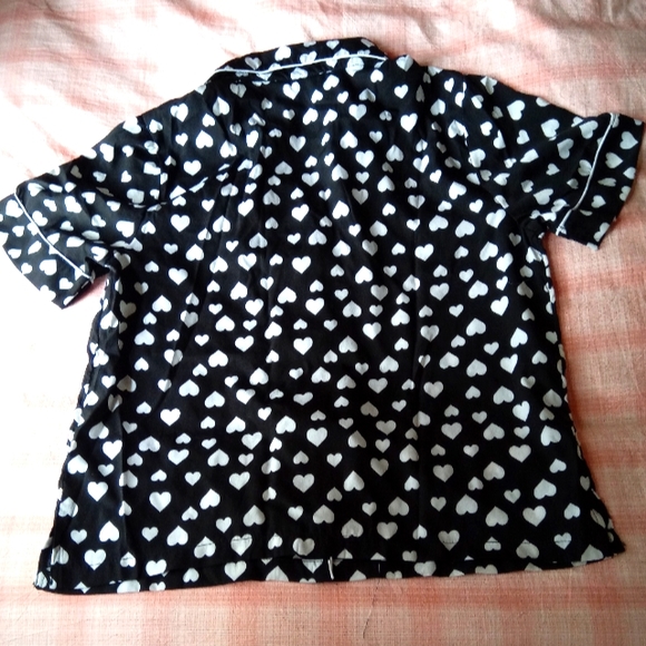 TABITHA WEBB - Heart Printed Pajama Set in Black and White - Picture 7 of 13